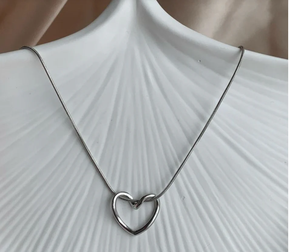 Dainty Heart Necklace - Image 8
