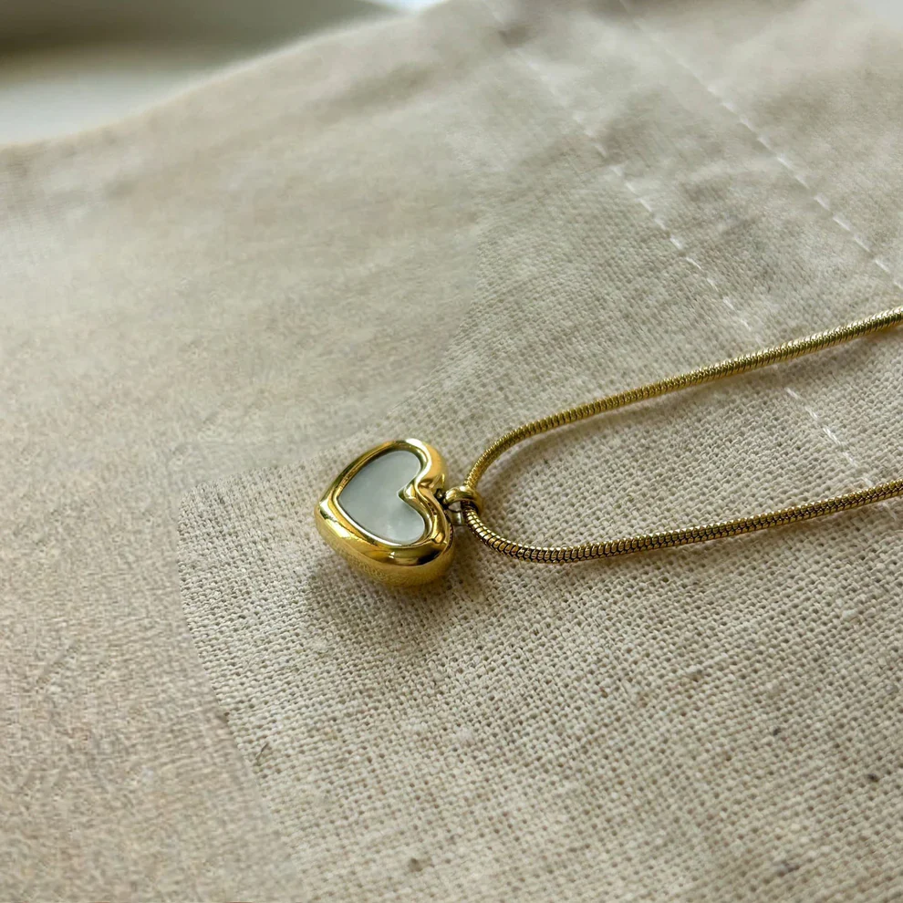 Heart Filled Necklace - Image 5