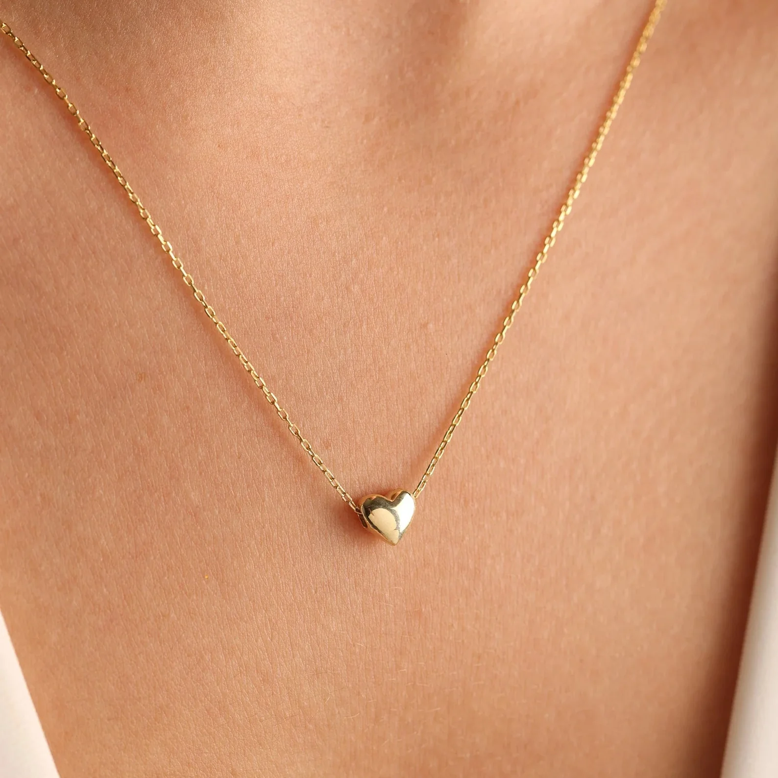 Tiny Heart Necklace - Image 3